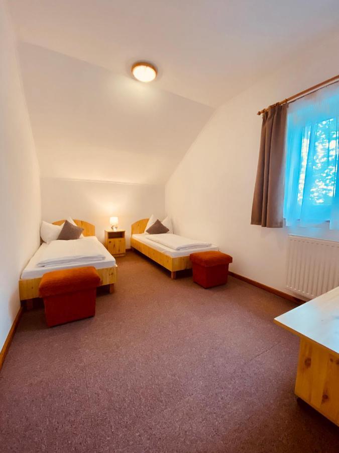 Sommer Panzio Balatonfoldvar Exterior photo
